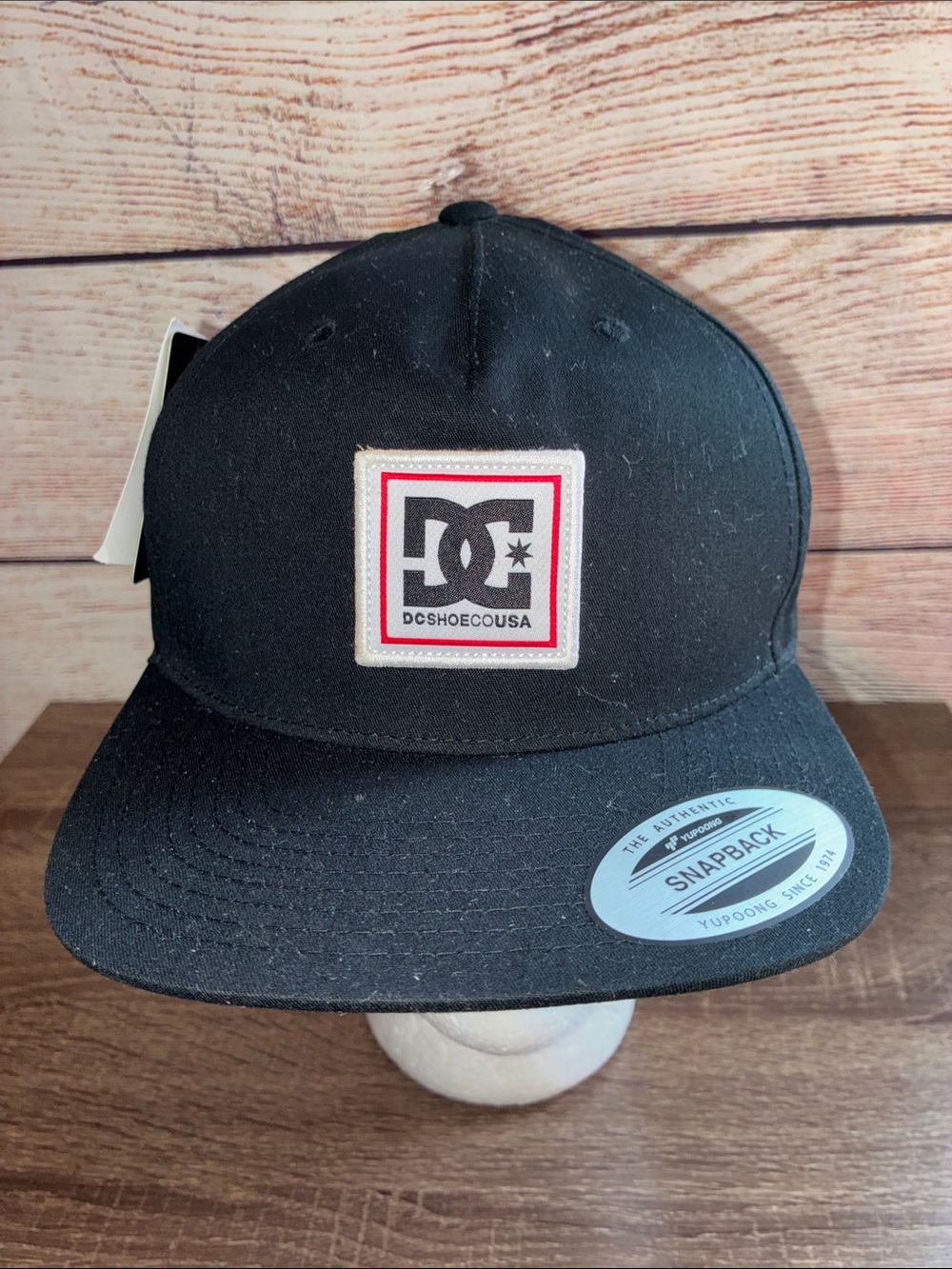 NWT DC Shoes Black Snapback Hat with Logo Patch